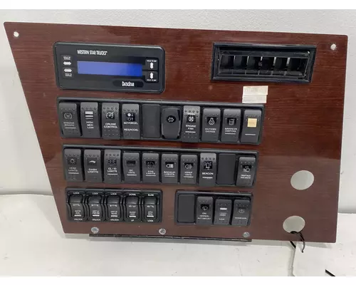 WESTERN STAR 4900 Dash  Console Switch
