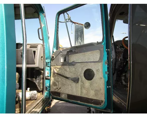 WESTERN STAR 4900 Door Assembly, Front