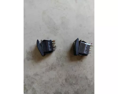 WESTERN STAR 4900 ENGINE BRAKE SWITCH