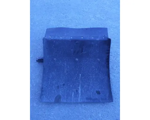 WESTERN STAR 4900 FENDER, QUARTERHALF REAR