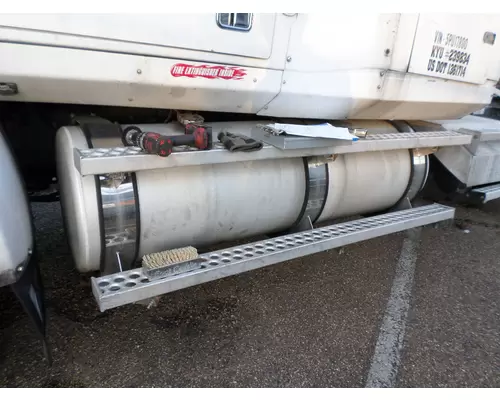 WESTERN STAR 4900 FUEL TANK