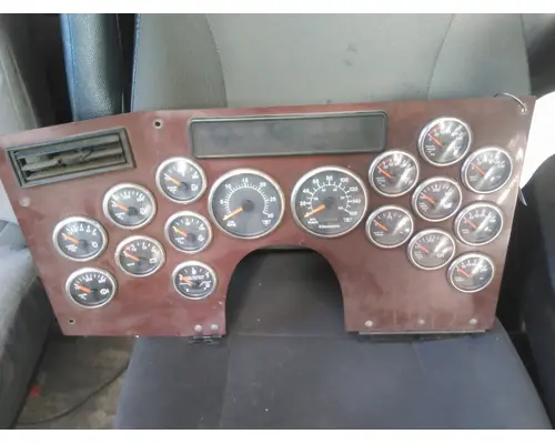 WESTERN STAR 4900 GAUGE CLUSTER