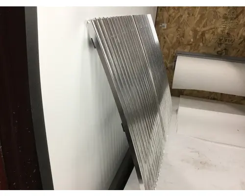 WESTERN STAR 4900 GRILLE