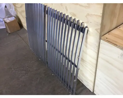 WESTERN STAR 4900 GRILLE