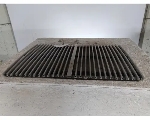 WESTERN STAR 4900 GRILLE