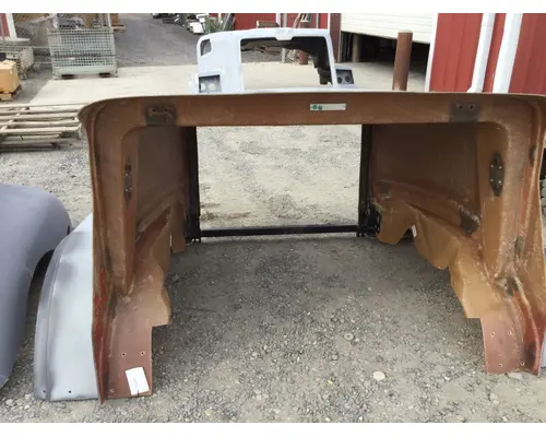 WESTERN STAR 4900 HOOD