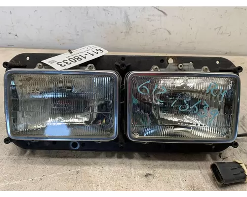 WESTERN STAR 4900 Headlamp Assembly