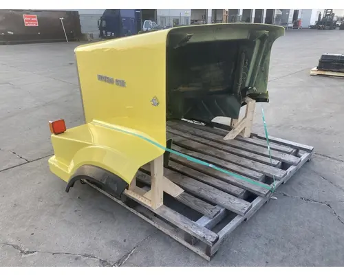 WESTERN STAR 4900 Hood