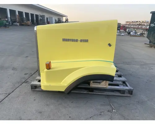 WESTERN STAR 4900 Hood