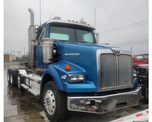 WESTERN STAR 4900 Hood