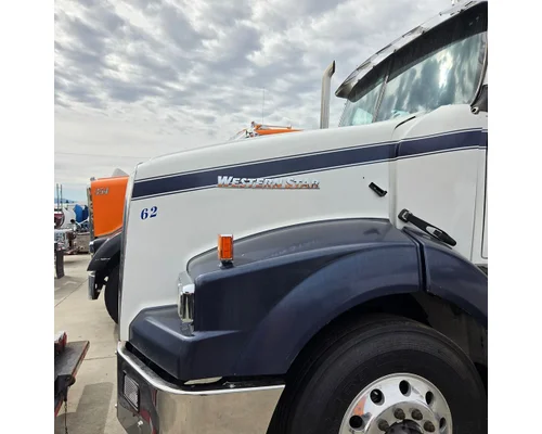 WESTERN STAR 4900 Hood