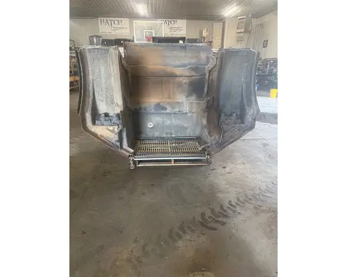 WESTERN STAR 4900 Hood