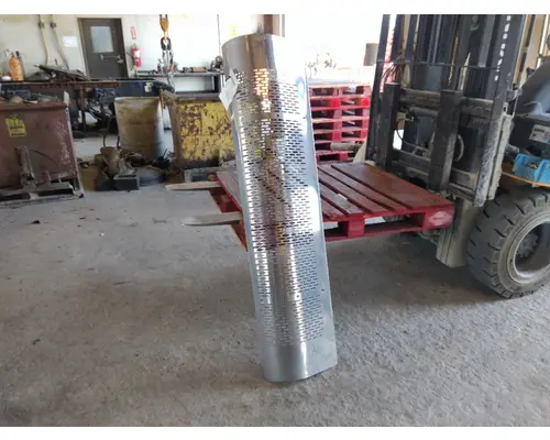 WESTERN STAR 4900 MUFFLER SHIELD