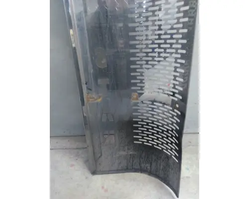 WESTERN STAR 4900 MUFFLER SHIELD