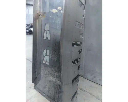 WESTERN STAR 4900 MUFFLER SHIELD