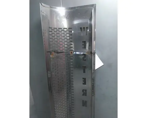 WESTERN STAR 4900 MUFFLER SHIELD