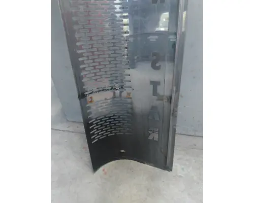 WESTERN STAR 4900 MUFFLER SHIELD