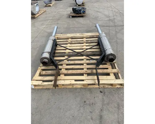 WESTERN STAR 4900 Muffler