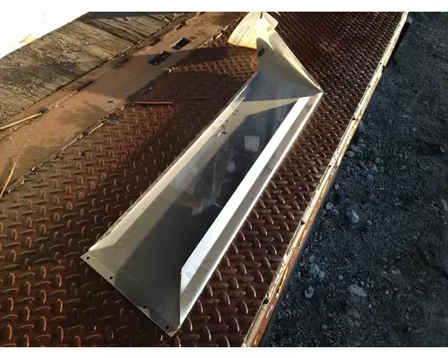 WESTERN STAR 4900 Sun Visor (External)