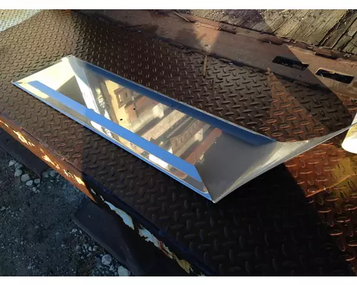 WESTERN STAR 4900 Sun Visor (External)
