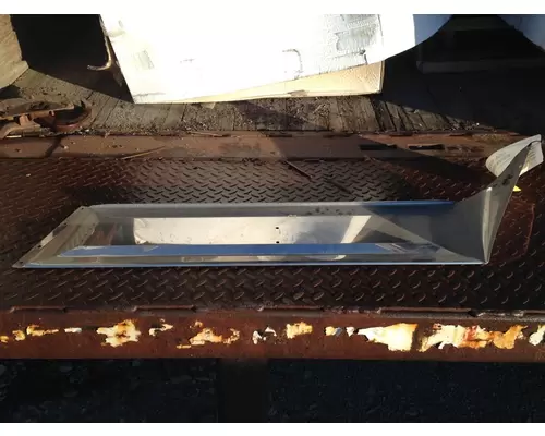 WESTERN STAR 4900 Sun Visor (External)