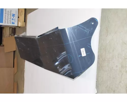 WESTERN STAR 4900 Sun Visor (External)