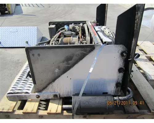 WESTERN STAR 4964EX AUXILIARY POWER UNIT