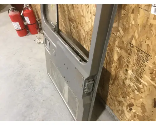 WESTERN STAR 4964 DOOR-FRONT