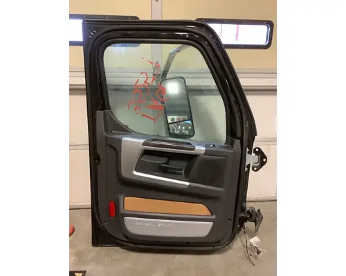 WESTERN STAR 49X DOOR-FRONT