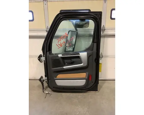 WESTERN STAR 49X DOOR-FRONT