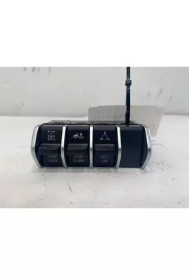WESTERN STAR 49X Dash / Console Switch