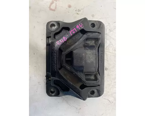WESTERN STAR 49X Engine Mounts