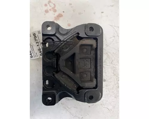 WESTERN STAR 49X Engine Mounts