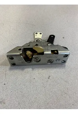 WESTERN STAR 5700 XE LATCHES/LOCKS