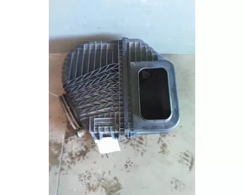 WESTERN STAR 5700XE AIR CLEANER