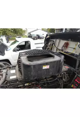 WESTERN STAR 5700XE AIR CLEANER