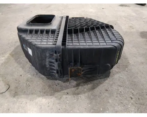 WESTERN STAR 5700XE AIR CLEANER