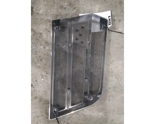 WESTERN STAR 5700XE AIR INTAKE LOUVERCOVER