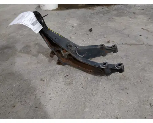 WESTERN STAR 5700XE CAB MOUNT,BRACKET