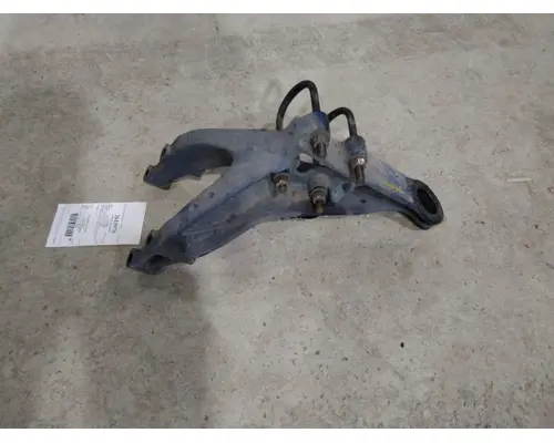 WESTERN STAR 5700XE CAB MOUNT,BRACKET