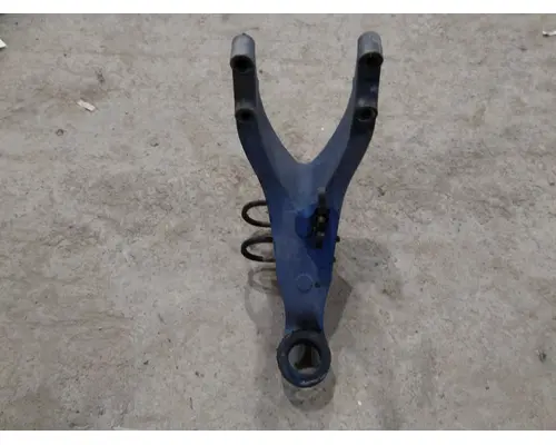 WESTERN STAR 5700XE CAB MOUNT,BRACKET