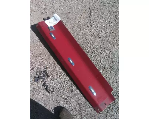 WESTERN STAR 5700XE CAB SKIRT FILLER PANEL