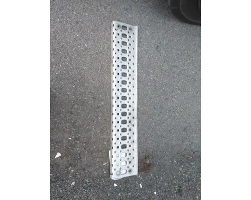 WESTERN STAR 5700XE CAB STEP