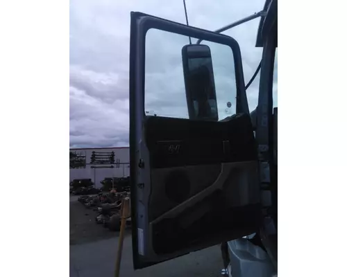 WESTERN STAR 5700XE DOOR ASSEMBLY, FRONT