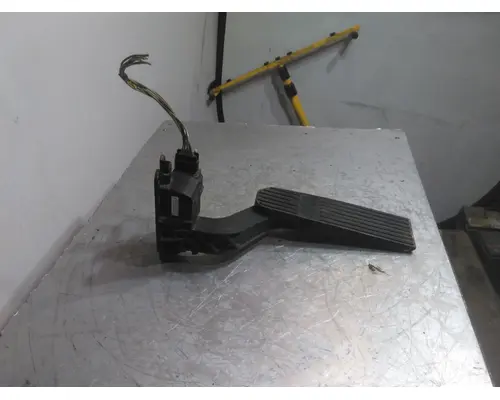 WESTERN STAR 5700XE FOOT PEDAL
