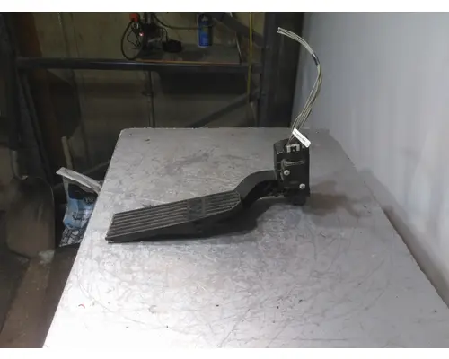 WESTERN STAR 5700XE FOOT PEDAL