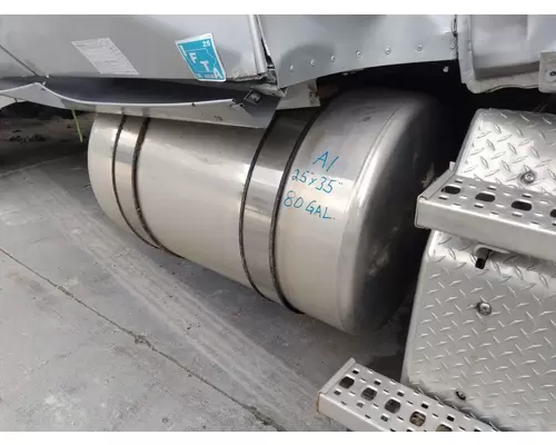 WESTERN STAR 5700XE FUEL TANK