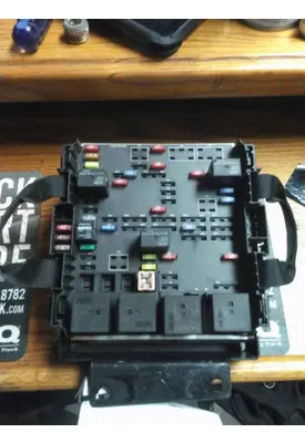 WESTERN STAR 5700XE FUSE BOX