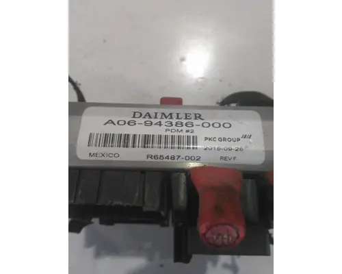 WESTERN STAR 5700XE FUSE BOX