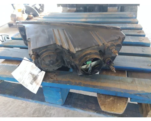 WESTERN STAR 5700XE HEADLAMP ASSEMBLY